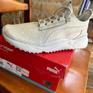 Cute Puma sneakers, barely worn